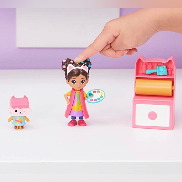 Gabby's Dollhouse, Art Studio Set with 2 Toy Figures, 2 Accessories, - Picture 7 of 7